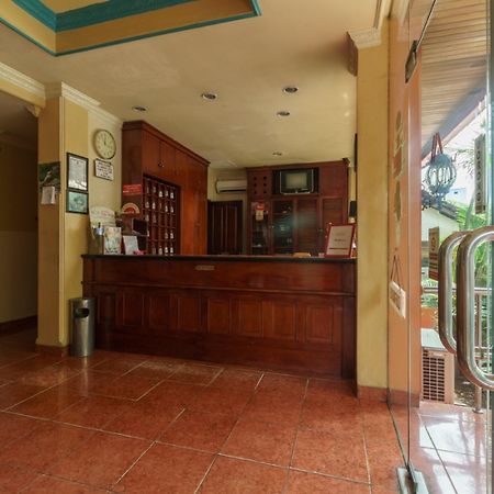 Reddoorz @ Jalan Jaksa Джакарта Экстерьер фото