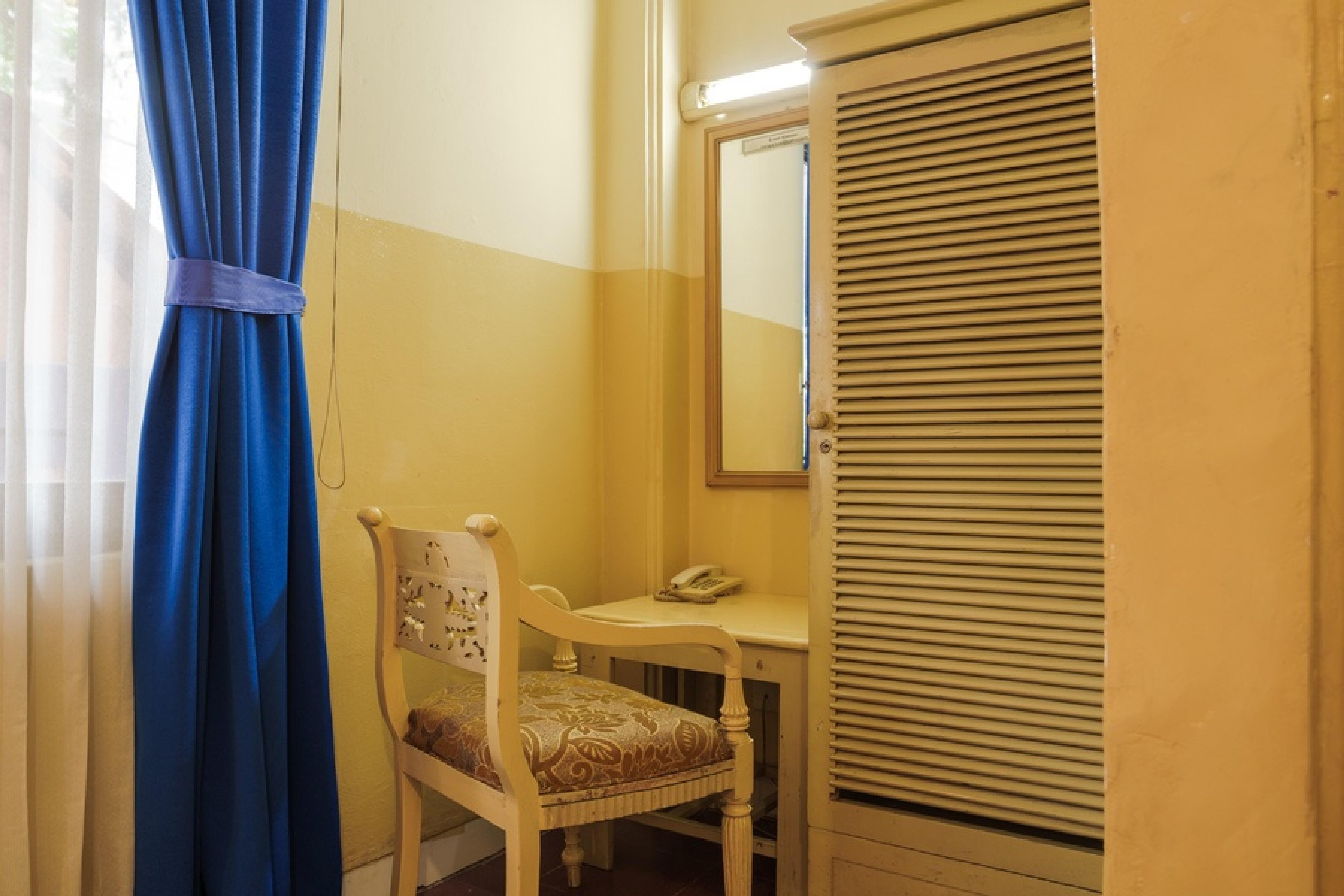 Reddoorz @ Jalan Jaksa Джакарта Экстерьер фото